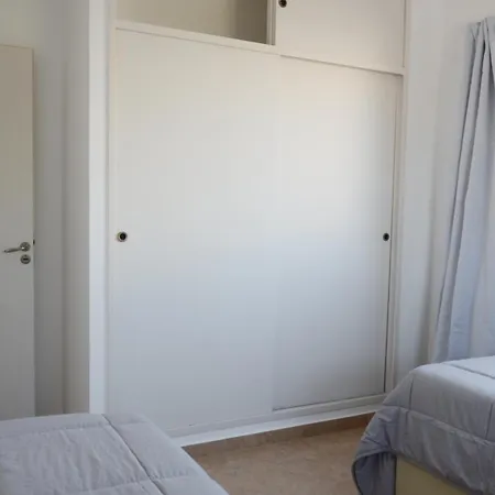 Apartamento Mara, Amplio, Luminoso Y Calido Puerto Madryn Exterior foto