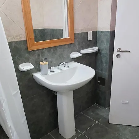Apartamento Mara, Amplio, Luminoso Y Calido Puerto Madryn Exterior foto
